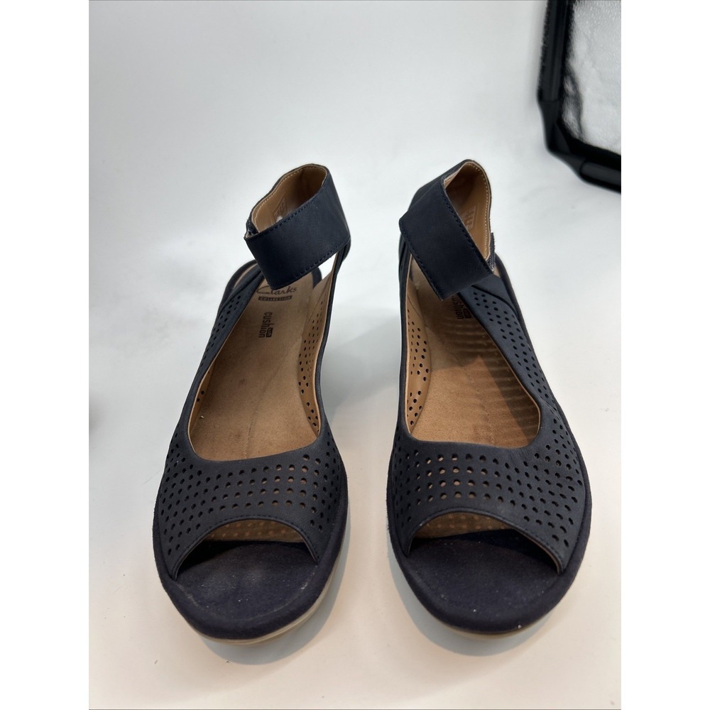 Navy Sz 8 Clark's Collection Reedly Salene Perforated Leather Sandal Peep Toe - Picture 2 of 8